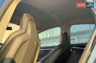 Лифтбек Tesla Model S 2014 в 