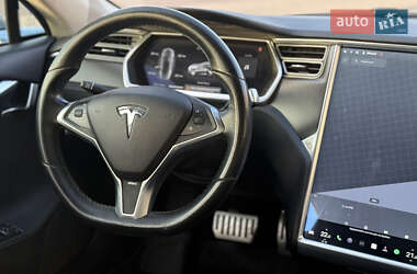 Лифтбек Tesla Model S 2014 в 