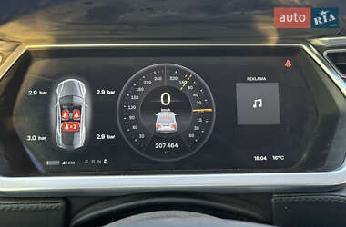 Лифтбек Tesla Model S 2014 в 