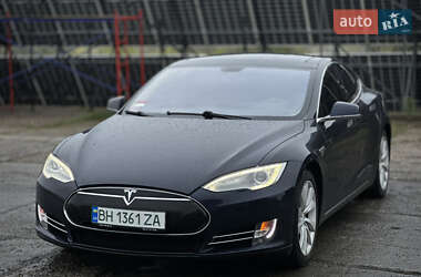 Tesla Model S 2014