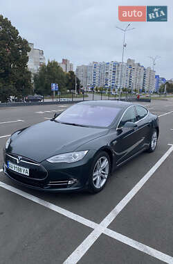 Tesla Model S 2014