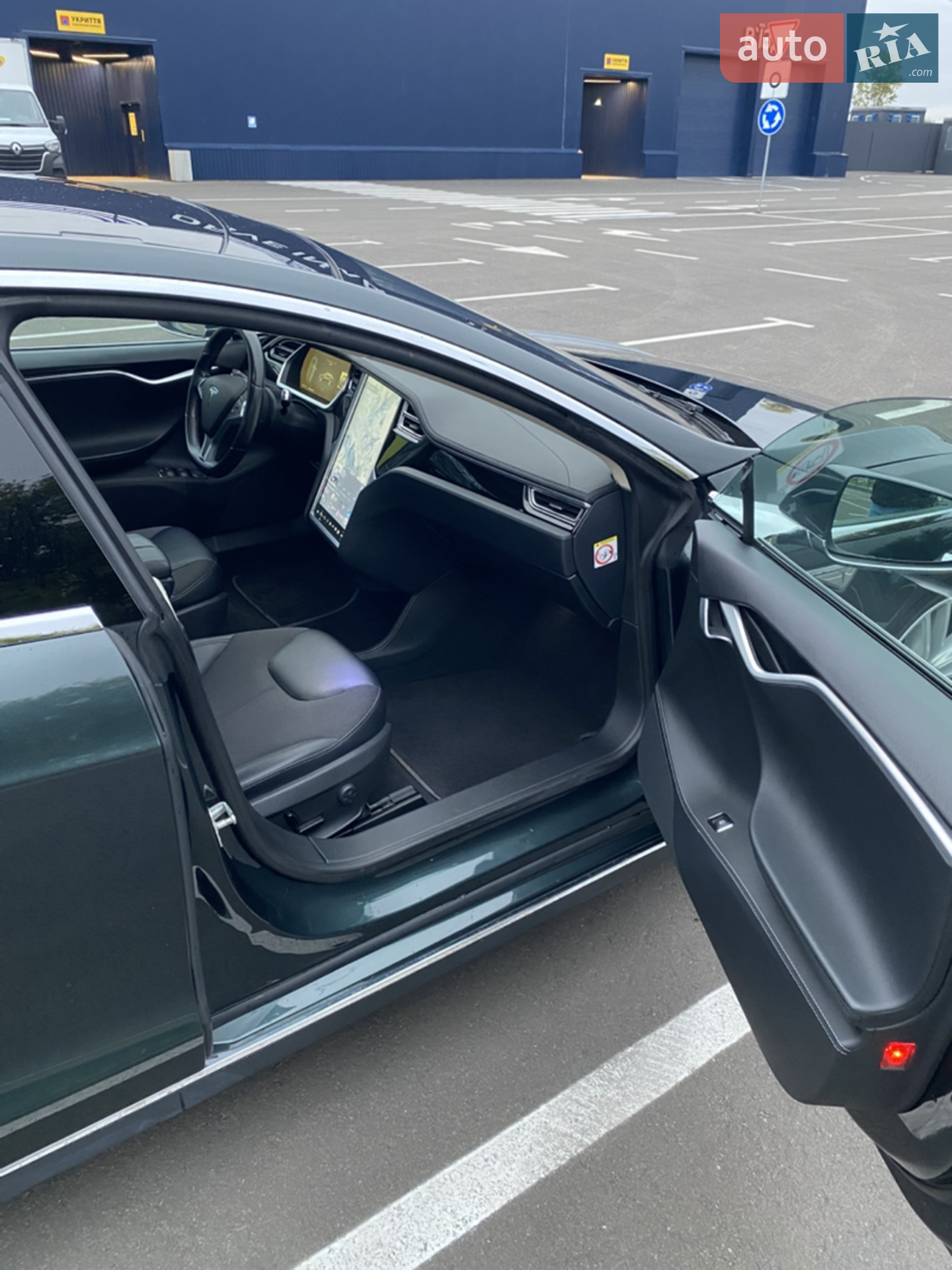 2014 Tesla Model S - мініатюра 12