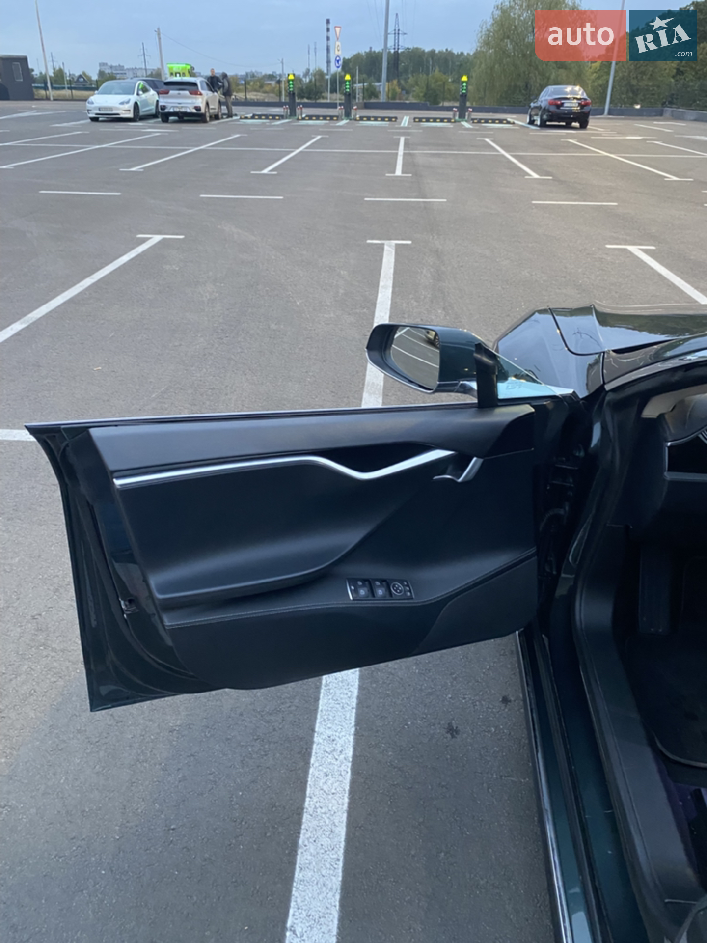 2014 Tesla Model S - мініатюра 17