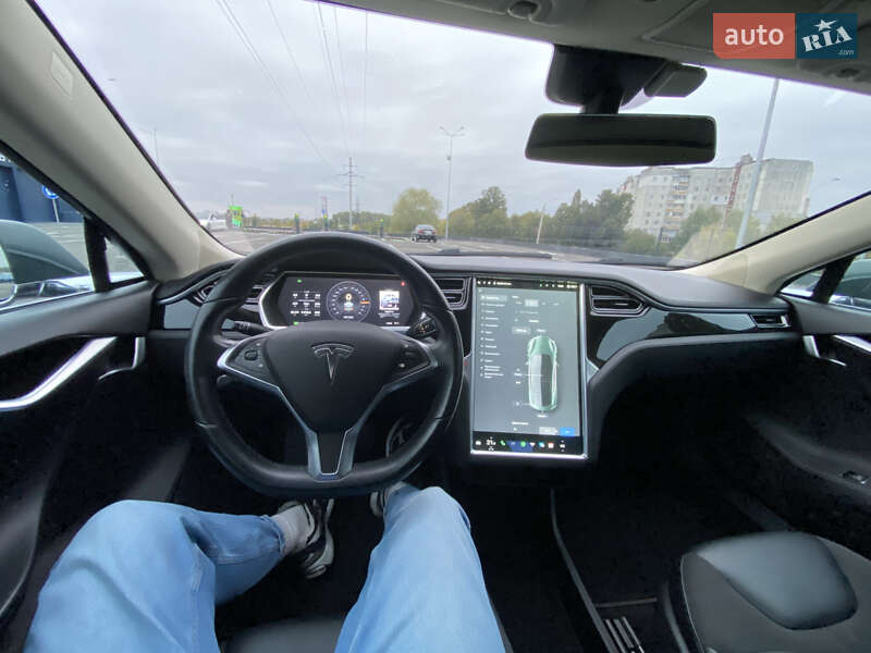 Ліфтбек Tesla Model S 2014 в Чернігові