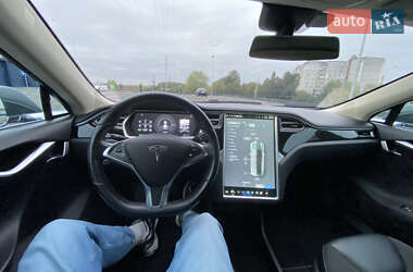 Лифтбек Tesla Model S 2014 в 
