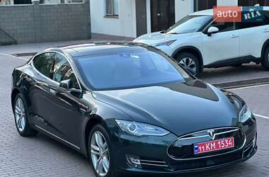 Ліфтбек Tesla Model S 2015 в 