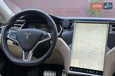 Ліфтбек Tesla Model S 2015 в 