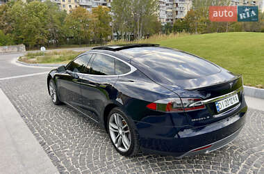 Ліфтбек Tesla Model S 2013 в 