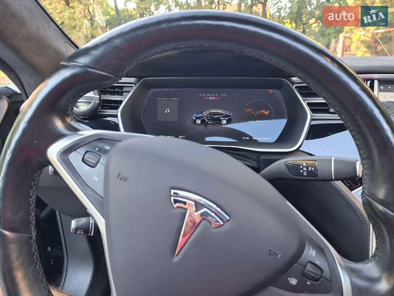 Ліфтбек Tesla Model S 2015 в Одесі