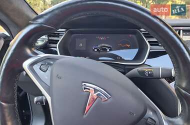 Лифтбек Tesla Model S 2015 в 