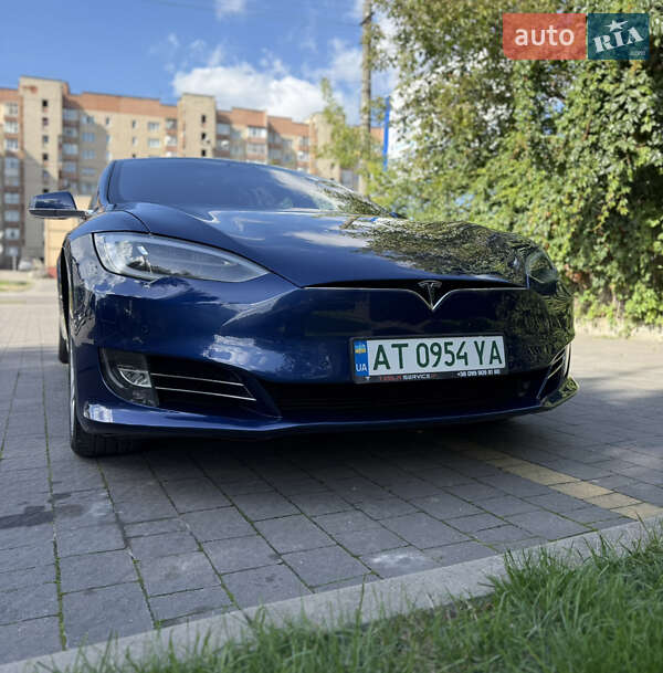 Лифтбек Tesla Model S 2018 в Ивано-Франковске