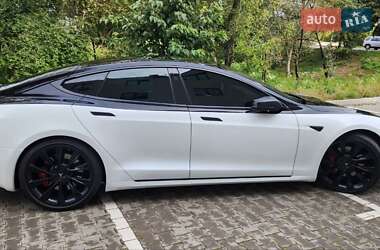 Ліфтбек Tesla Model S 2017 в 