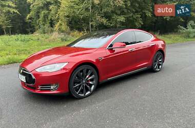 Ліфтбек Tesla Model S 2014 в 