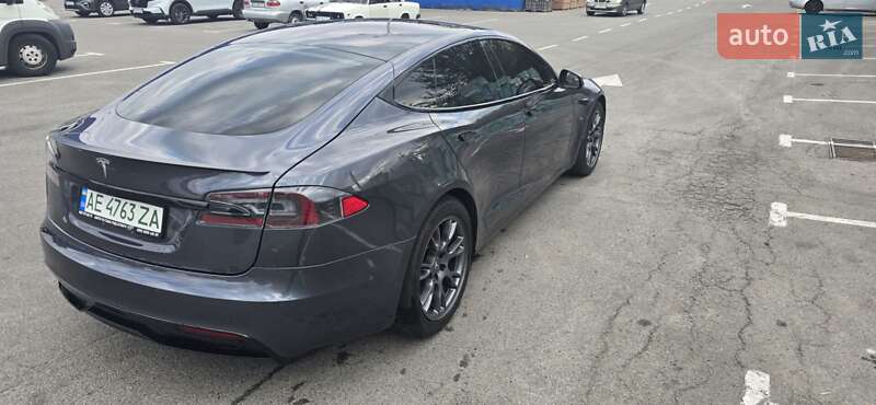 Лифтбек Tesla Model S 2021 в Днепре