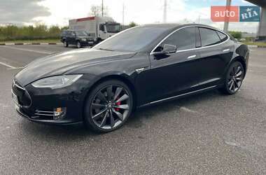 Лифтбек Tesla Model S 2015 в Здолбунове