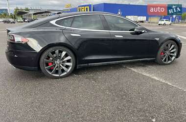 Ліфтбек Tesla Model S 2015 в Здолбуніві