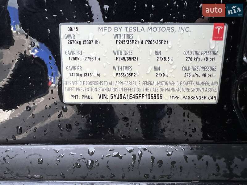 Лифтбек Tesla Model S 2015 в Здолбунове