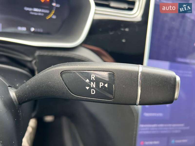 Ліфтбек Tesla Model S 2015 в Львові