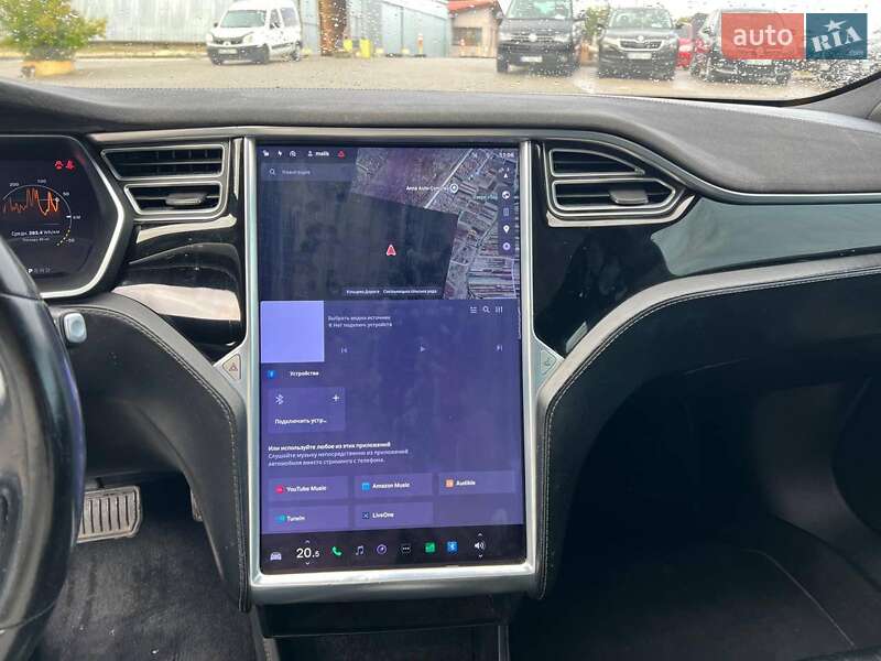 Ліфтбек Tesla Model S 2015 в Львові