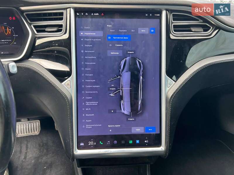 Ліфтбек Tesla Model S 2015 в Львові