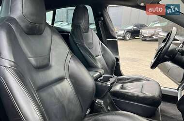 Ліфтбек Tesla Model S 2015 в 