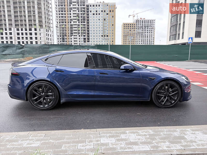 Лифтбек Tesla Model S 2022 в Киеве