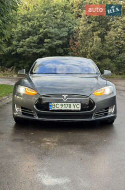 Лифтбек Tesla Model S 2013 в 