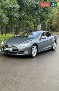 Tesla Model S 2013