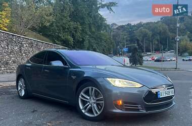 Tesla Model S 2013
