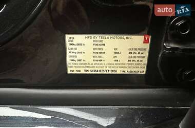Ліфтбек Tesla Model S 2015 в Києві фото 23 Ліфтбек Tesla Model S 2015 в Києві