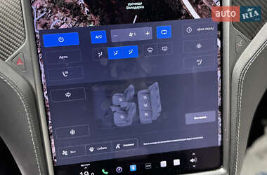 Ліфтбек Tesla Model S 2019 в 