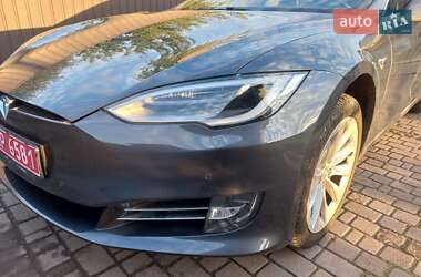 Ліфтбек Tesla Model S 2018 в 