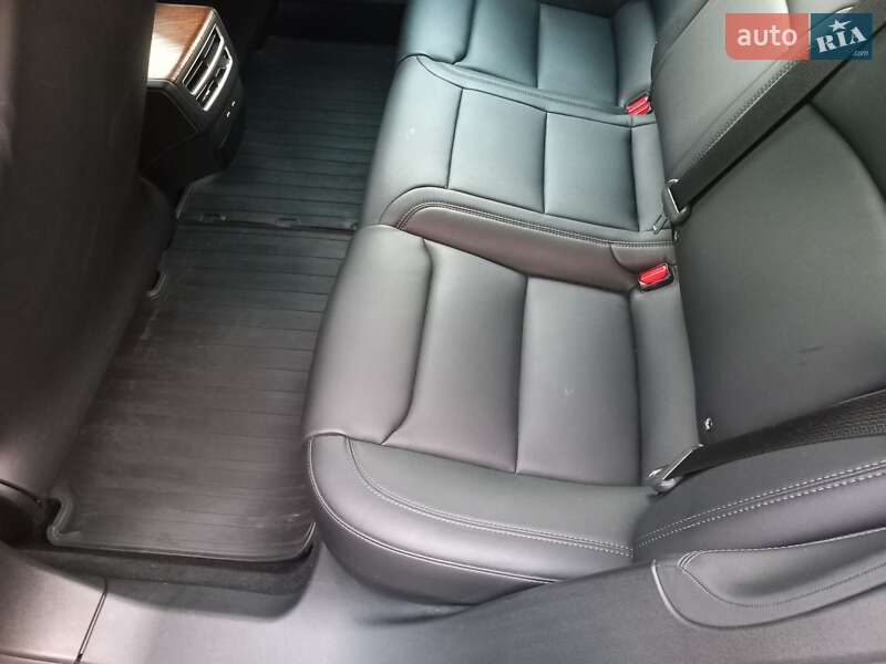 Лифтбек Tesla Model S 2018 в Шептицькому