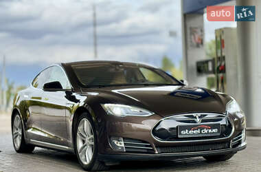 Лифтбек Tesla Model S 2014 в 