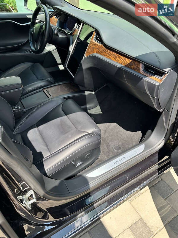 Лифтбек Tesla Model S 2018 в Виннице фото 12 Лифтбек Tesla Model S 2018 в Виннице