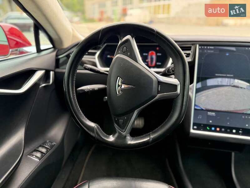 Ліфтбек Tesla Model S 2013 в Києві