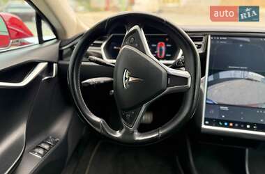 Лифтбек Tesla Model S 2013 в 