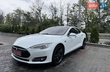 Tesla Model S 2016