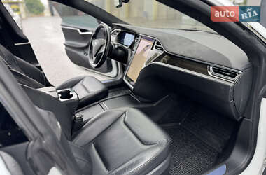 Ліфтбек Tesla Model S 2016 в 