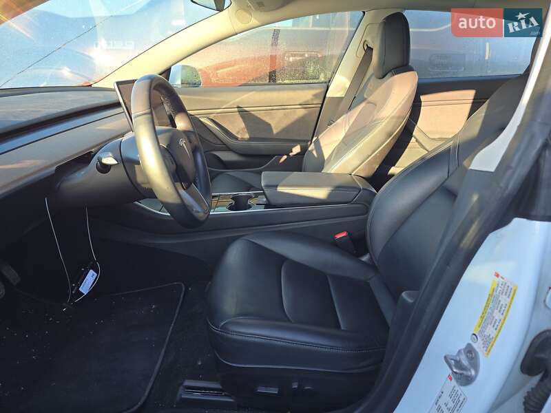 Ліфтбек Tesla Model S 2018 в Тернополі