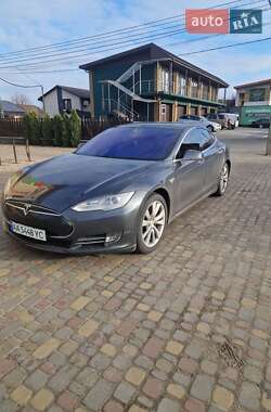 Tesla Model S 2016