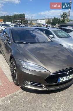 Ліфтбек Tesla Model S 2016 в 