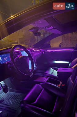 Лифтбек Tesla Model S 2019 в 