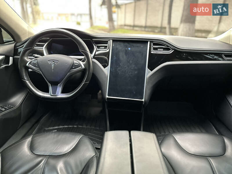 Ліфтбек Tesla Model S 2014 в Вінниці