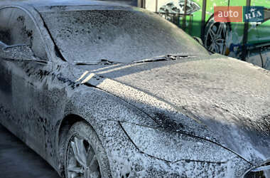 Ліфтбек Tesla Model S 2015 в 