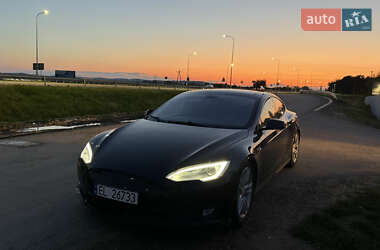 Ліфтбек Tesla Model S 2013 в 