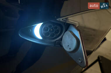 Ліфтбек Tesla Model S 2013 в 