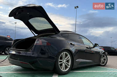 Ліфтбек Tesla Model S 2013 в 
