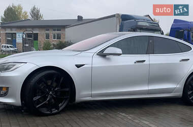 Tesla Model S 2018
