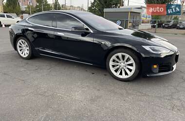 Лифтбек Tesla Model S 2016 в 